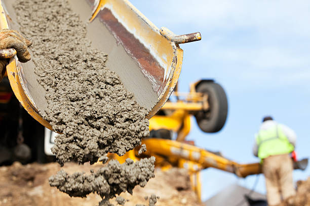 Best Concrete Steps and Stairs in Taylorvle, IL